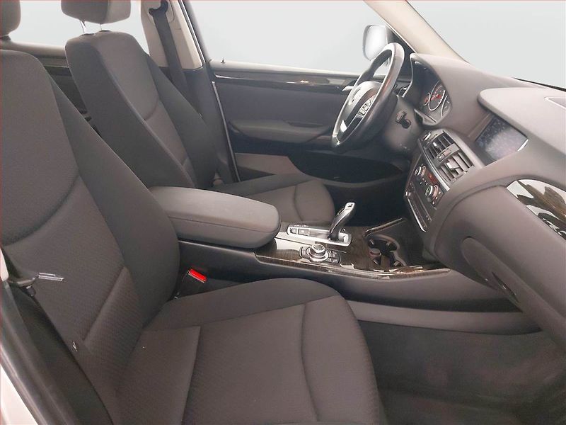BMW X3 (2012) xDrive20d, 4X4, Automat - fotka 9 z 22