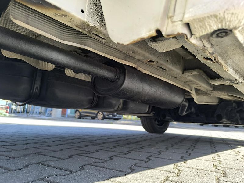 Volkswagen Transporter (2004) 1.9 TDI SERVISNÍ KN.DOL. KM - fotka 34 z 42