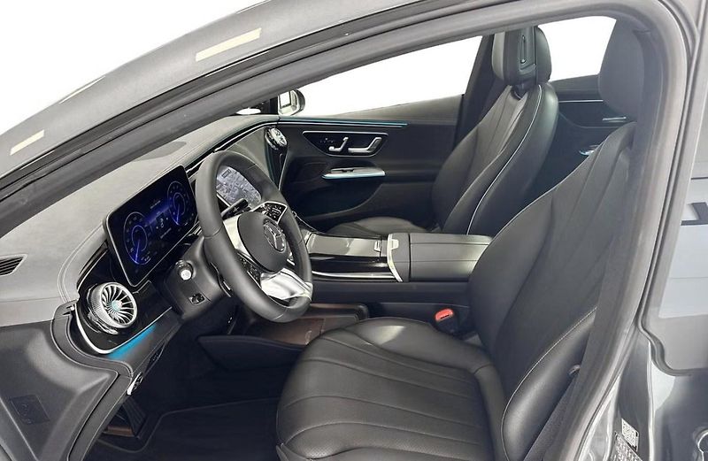 Mercedes-Benz EQE 350 AMG Kam BLIS LED Panorama - fotka 11 z 13