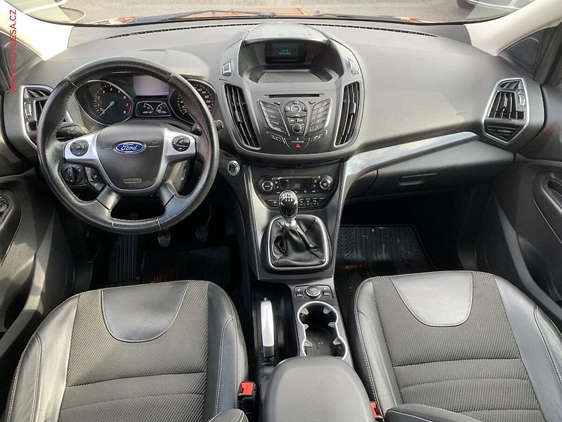 Ford Kuga (2015) 1.5 EB, AC, TZ, park.čidla - fotka 8 z 19