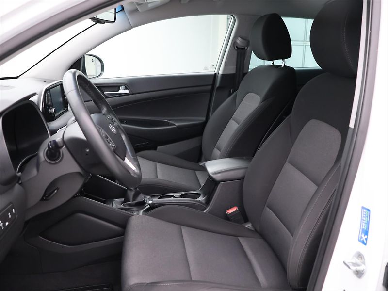 Hyundai Tucson 1,6 CRDI 4x4 CZ IceBreaker DPH - fotka 10 z 32