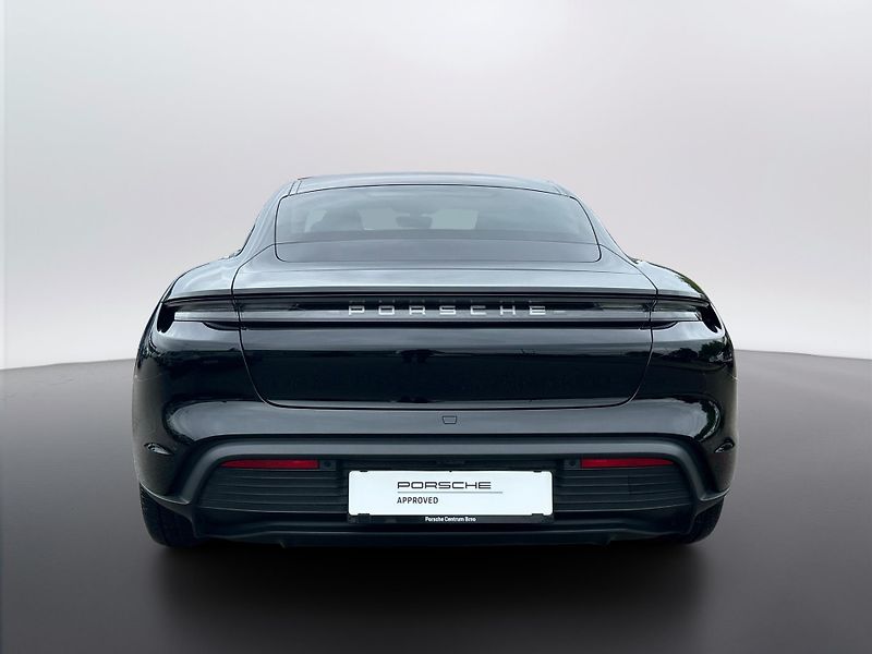 Porsche Taycan (2023) 4S - fotka 7 z 25