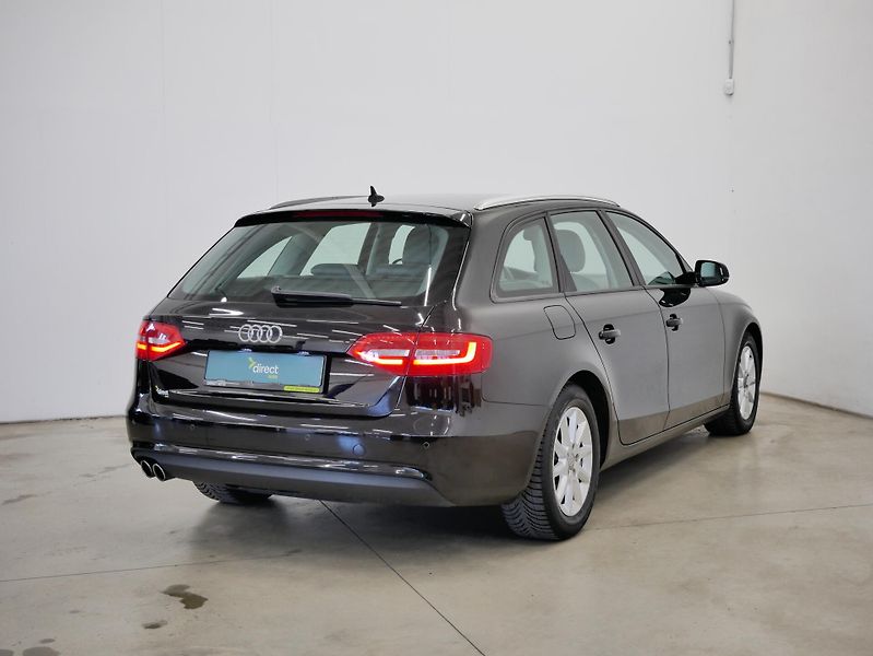 Audi A4 - fotka 2 z 25