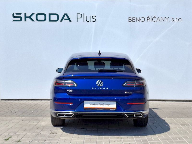 Volkswagen Arteon (2022) Shooting Brake R-Line DSG 4x4 - fotka 14 z 35