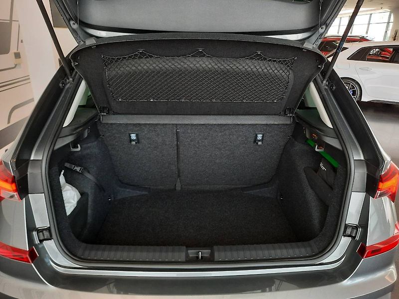 Škoda Kamiq (2024) 1.0 TSI (85kW/115k) Top Select - fotka 22 z 24