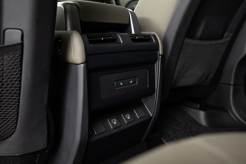 Land Rover Defender 110 D200 - fotka 18 z 23