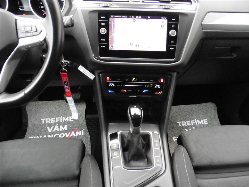 Volkswagen Tiguan 2,0 TDi Life DSG Navi - fotka 10 z 21
