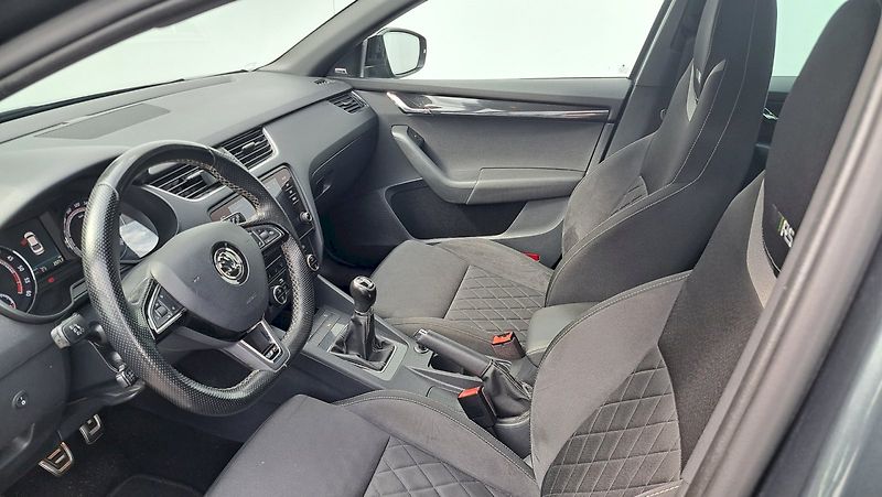Škoda Octavia (2018) RS 2,0 TDI 135 kW - fotka 10 z 22