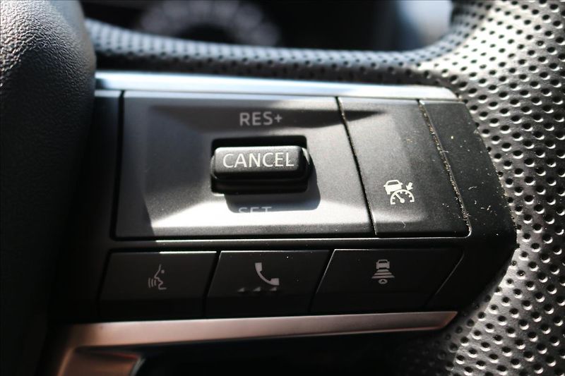 Mitsubishi Outlander 2,4 PHEV, 7míst, Invite - fotka 17 z 53