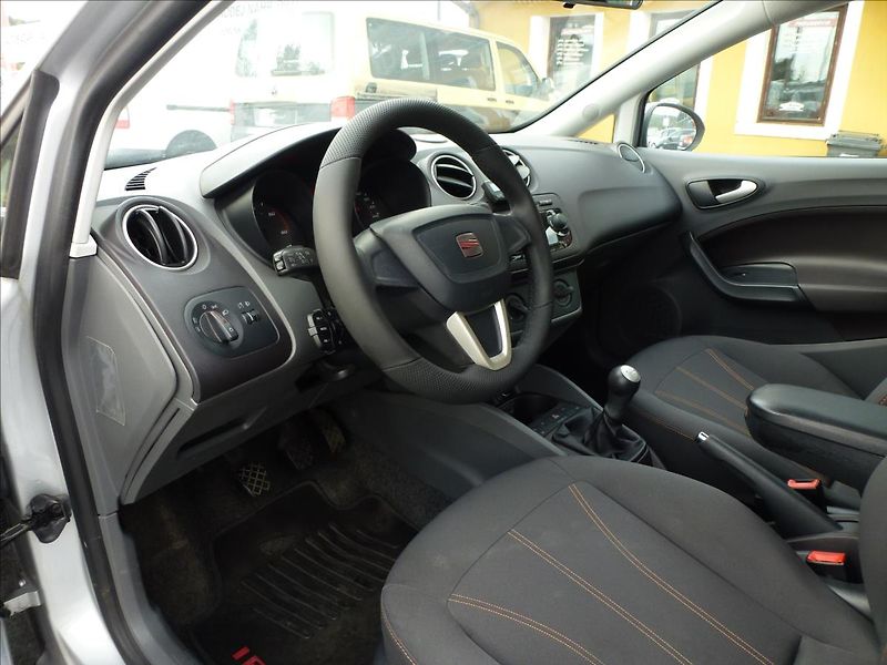 Seat Ibiza 1,2 TDI 3,4-3,9 l/100km  EcoMo - fotka 15 z 48