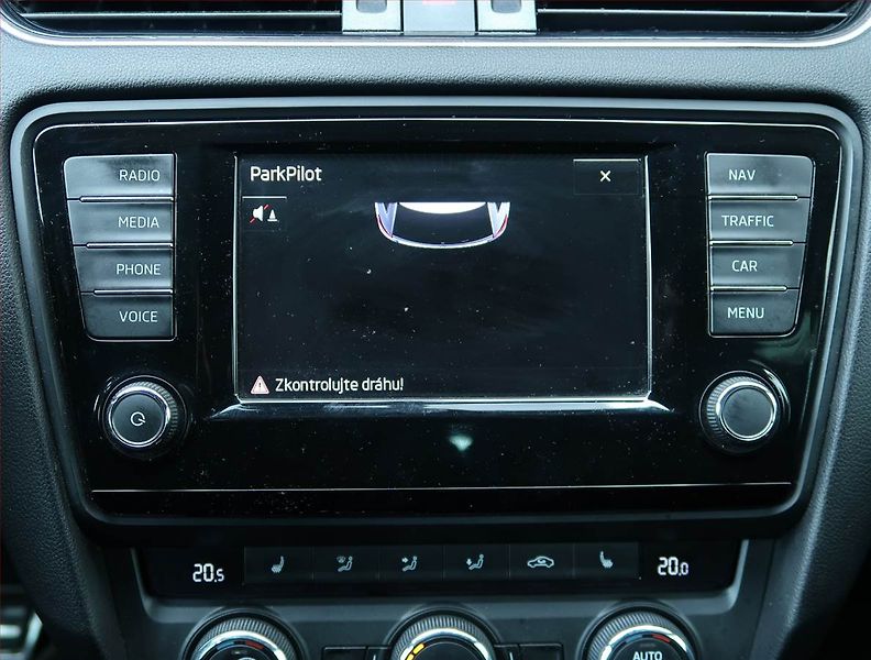 Škoda Octavia (2015) 2.0 TDI, Kůže, Navi, Bi-Xenony - fotka 19 z 19