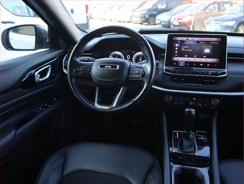 Jeep Compass (2022) 1.3 T-GDI, Automat, Serv.kniha - fotka 7 z 23