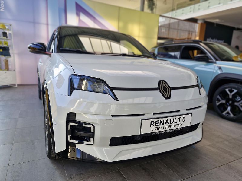 Renault 5 E-TECH (2026) iconic cinq 150k comfort range - fotka 2 z 16