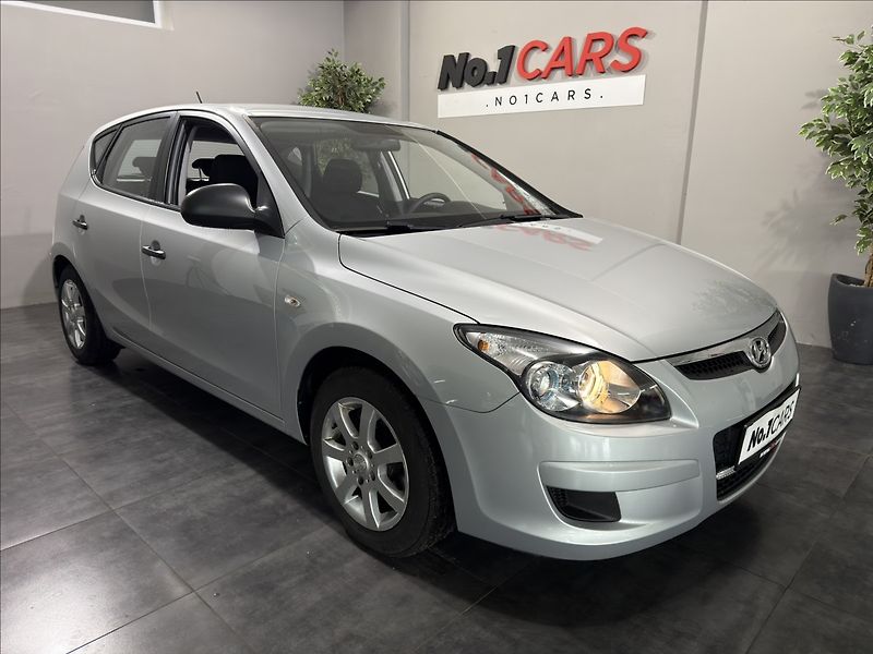 Hyundai i30 1,4   CVVT 95.000KM KLIMA - fotka 2 z 25