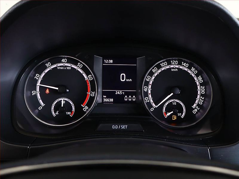 Škoda Fabia (2021) Style 1.0 TSI, Serv.kniha - fotka 9 z 18