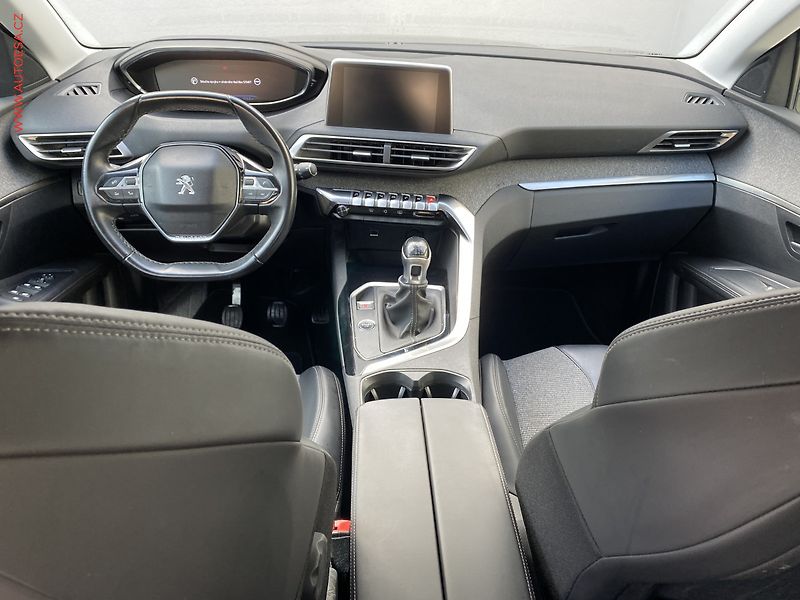Peugeot 3008 (2018) 1.5 HDi, Allure, navi, kamera - fotka 8 z 16