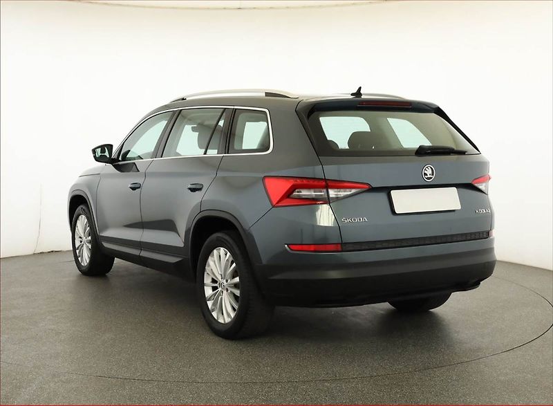 Škoda Kodiaq (2017) Ambition 1.4 TSI, Serv.kniha - fotka 4 z 17
