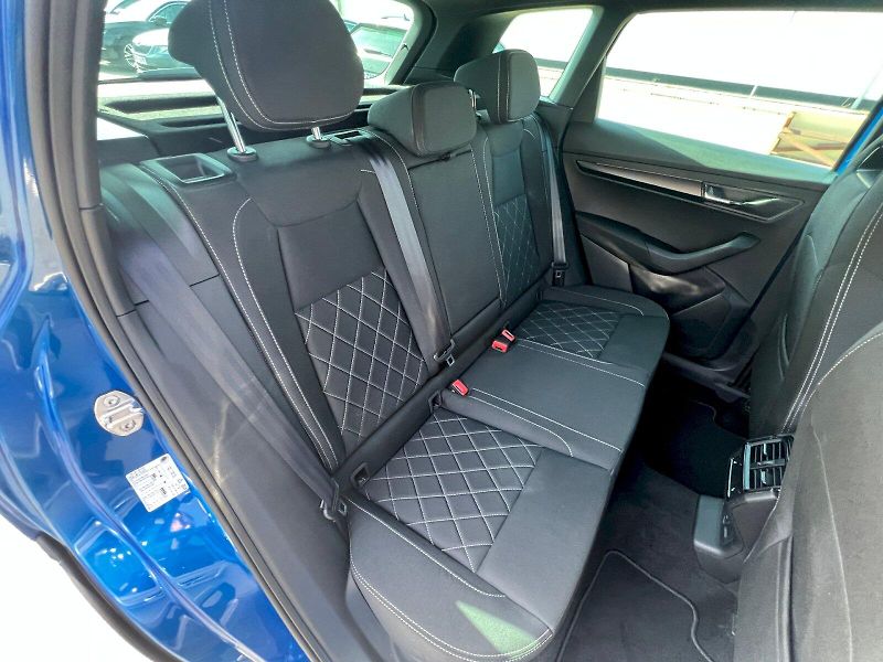 Škoda Karoq (2025) Sportline 1.5TSi 110kW 7°autom - fotka 18 z 33