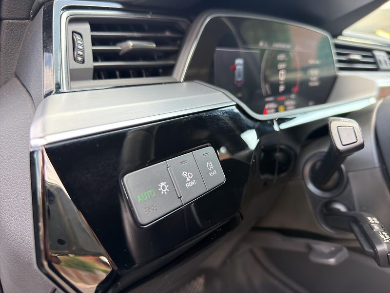Audi e-tron (2022) ETRON-S 370KW 21 ALU - fotka 27 z 27