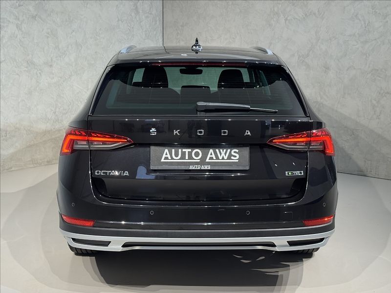 Škoda Octavia 1,5 TSi  DSG e-Tec Scout LED M - fotka 9 z 50