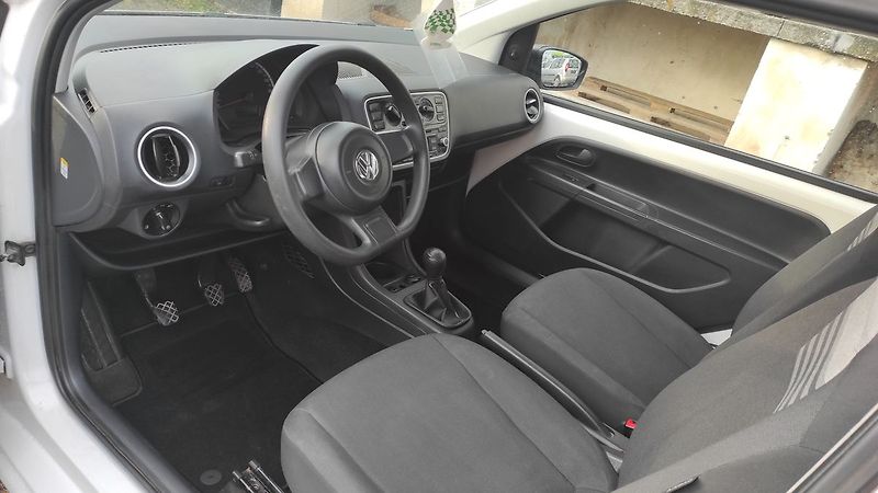Volkswagen up! 1.0 White - fotka 9 z 17