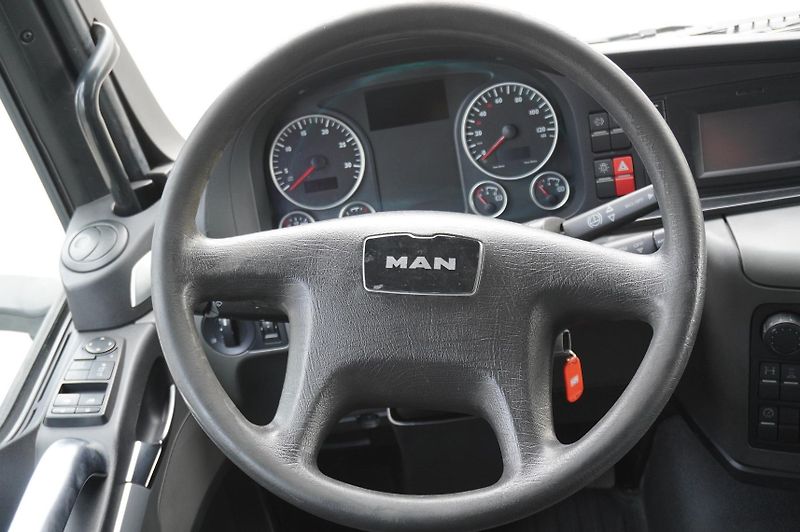 MAN TGS (2017) 18.440 tractor unit/220 tho.km - fotka 15 z 24