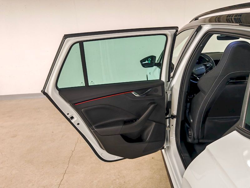 Škoda Kamiq (2025) 1.0 TSI 85 kW DSG Monte Carlo - fotka 23 z 29