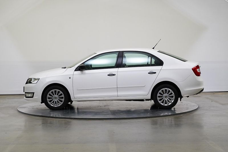 Škoda Rapid - fotka 3 z 21