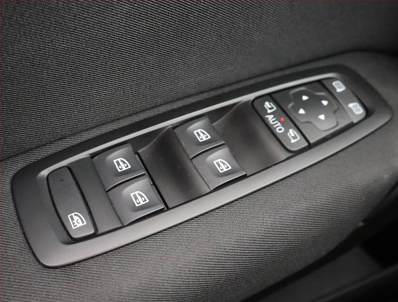 Renault Mégane (2020) 1.5 Blue dCi, Tempomat - fotka 17 z 19