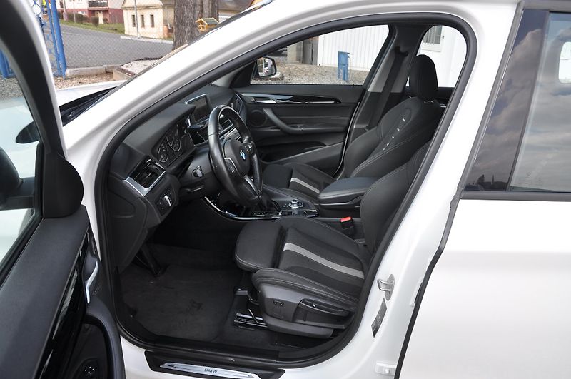 BMW X1 sDrive 18d 110kW Automat - fotka 6 z 21