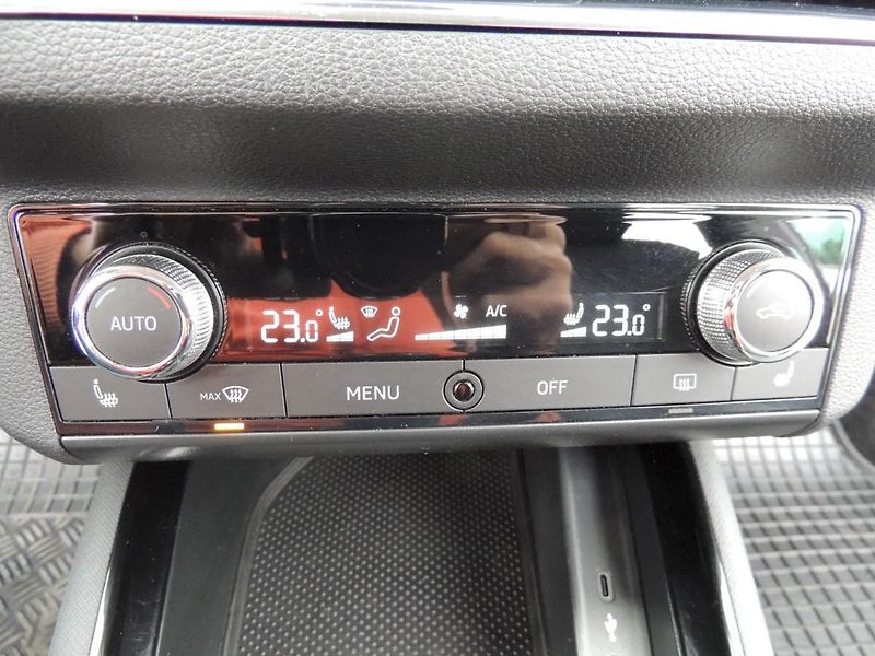 Škoda Scala (2020) 1.0TSi,85kw,Style,full LED,ČR - fotka 23 z 38