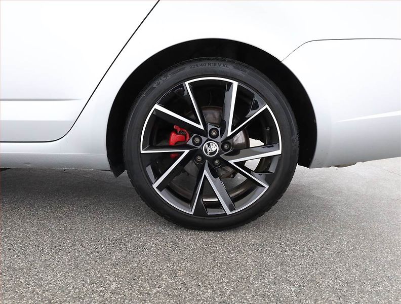 Škoda Octavia (2015) RS 2.0 TDI, Automat, Kůže - fotka 20 z 20