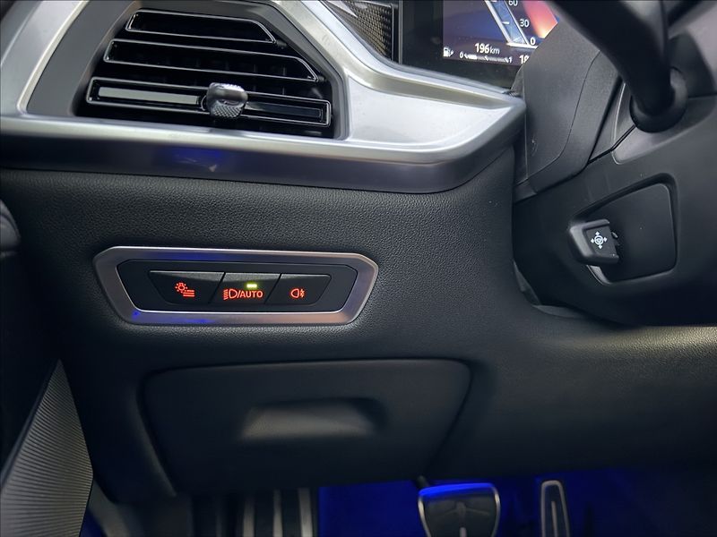 BMW X7 40d Msport X-drive - fotka 17 z 43