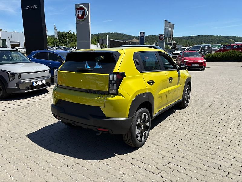 Fiat Grande Panda (2026) Icon 1.2 Turbo Hybrid 110k eDC - fotka 7 z 16