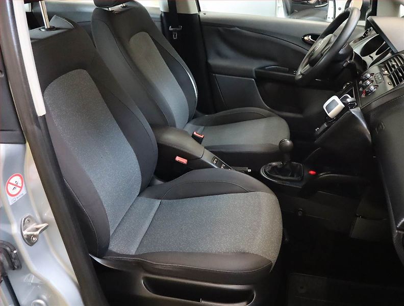 Seat Altea (2005) 1.9 TDI, po STK, Tažné - fotka 9 z 16