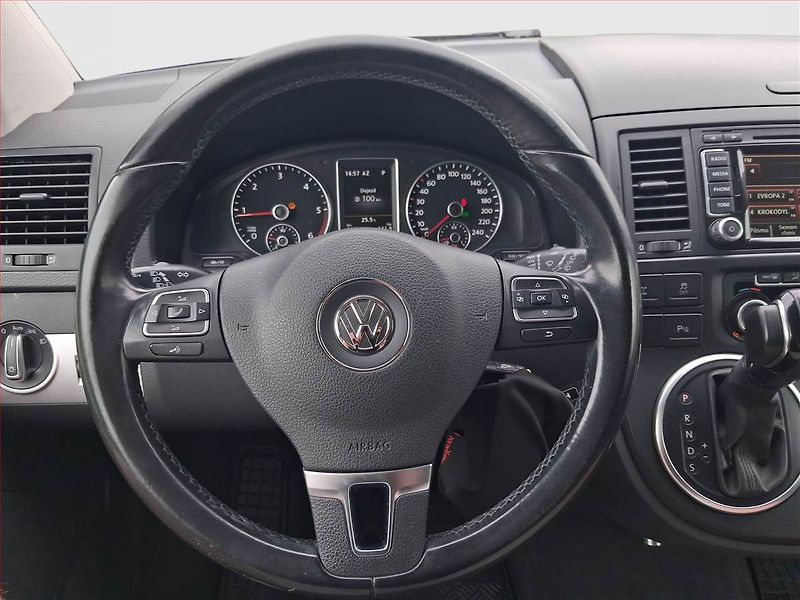 Volkswagen Multivan (2014) Highline 2.0 TDI 4Motion, ČR - fotka 16 z 20