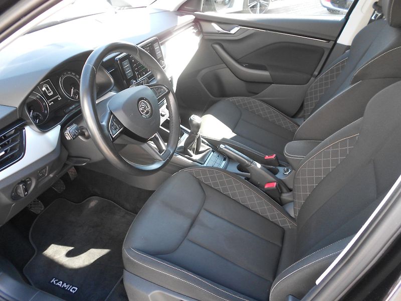 Škoda Kamiq 1,0TSi 85kW ČR 1.maj - fotka 4 z 14