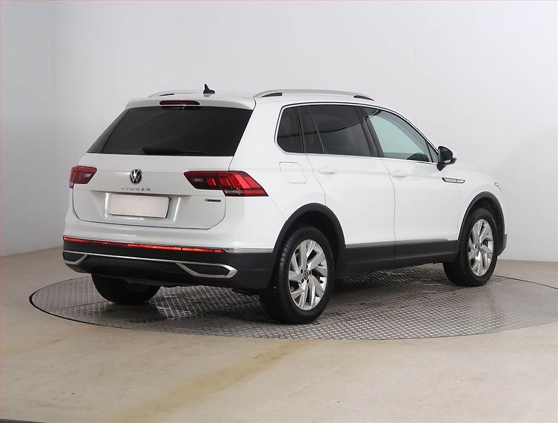 Volkswagen Tiguan (2020) Elegance 2.0 TDI - fotka 5 z 22