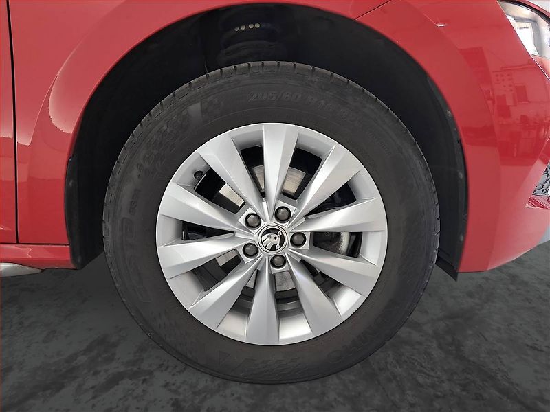 Škoda Kamiq (2021) Style Plus 1.0 TSI - fotka 14 z 19