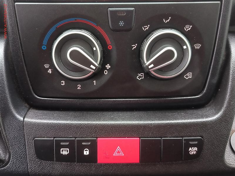 Citroën Jumper (2019) 2.2HDi L1H1, AC, stř.nosič - fotka 14 z 19