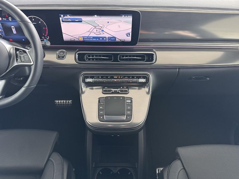 Mercedes-Benz Třídy V (2026) V300d 4M AMG XL EXCLUSIVE - fotka 12 z 46