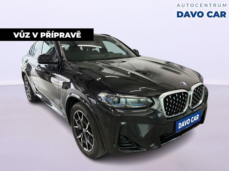 BMW X4 2,0 20i xDrive 135kW M-Paket A - fotka 2 z 12