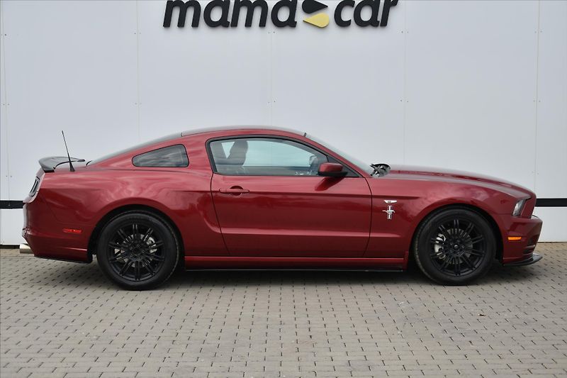 Ford Mustang GT 3.7i 227kW AUTOMAT - fotka 8 z 22