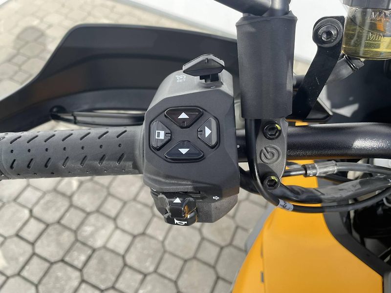 Moto Guzzi (2026) V100 Stelvio ARAS E5+ - fotka 10 z 11
