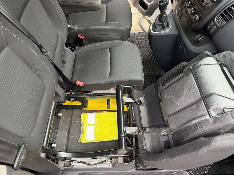 Renault Trafic (2020) Combi - fotka 6 z 16