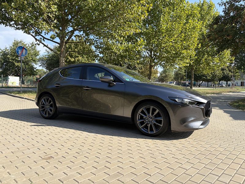 Mazda 3 2.0 Skyactiv-G Mild-Hybrid  - fotka 13 z 30