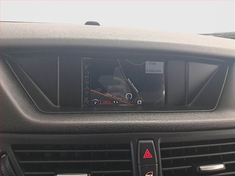 BMW X1 (2010) xDrive18d, 4X4, Serv.kniha - fotka 18 z 18