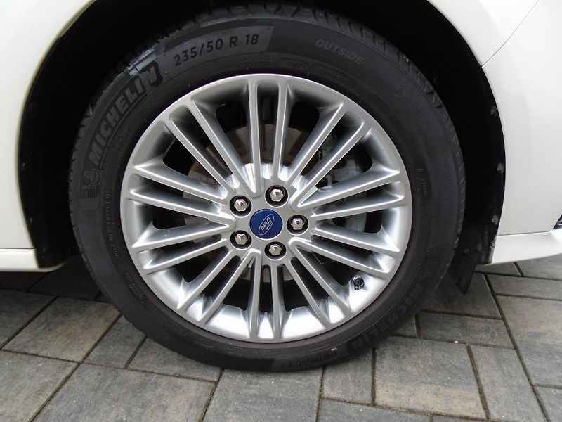 Ford S-MAX 2.0EcoBlue 140kW AWD Vignale A - fotka 9 z 49