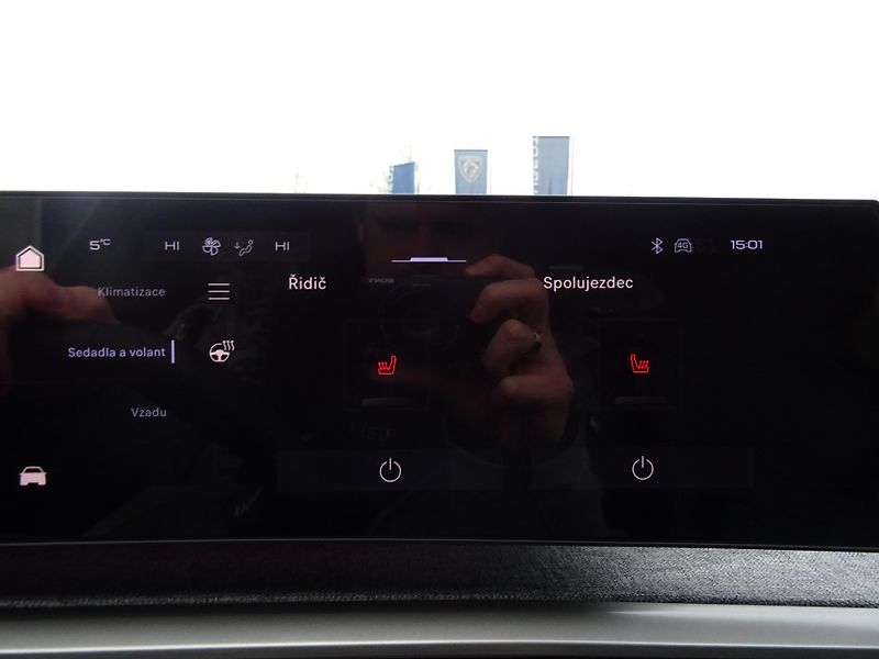 Peugeot 5008 (2026) GT Hybrid 145k e-DCS6 - fotka 33 z 56