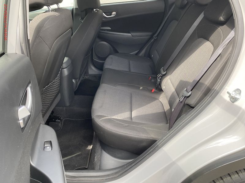 Hyundai Kona (2021) 1.0 T-GDi, Edition 30 - fotka 10 z 20